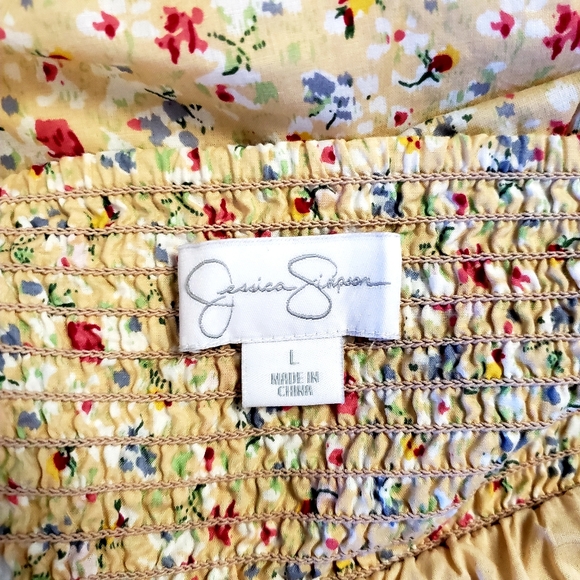 Cottage Prairie Dress - Picture 4 of 6